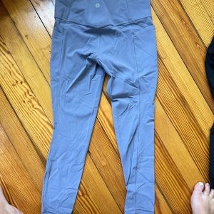 Beautiful lilac colored athleta leggings size small. No worn very much!